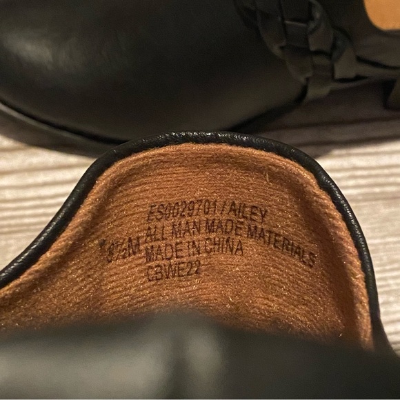 Euro Soft Black Leather Heeled Clogs- Size 8.5 M - Picture 5 of 8